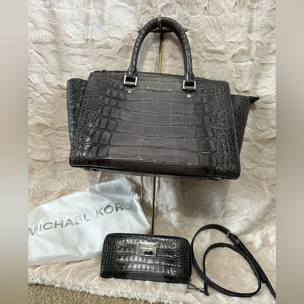 Michael Kors purse with matching wallet